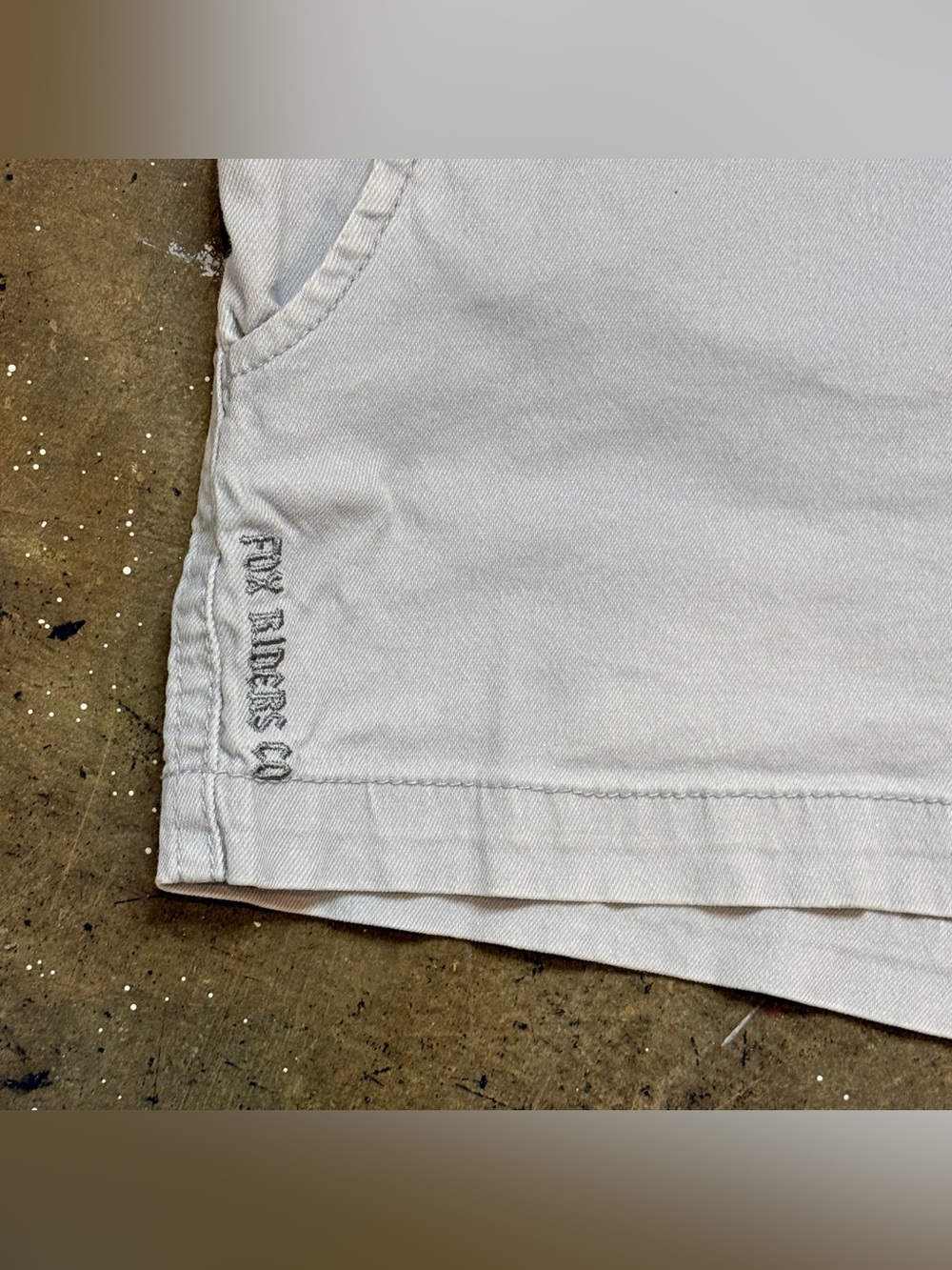 Fox Racing light grey shorts - Picture 4 of 4